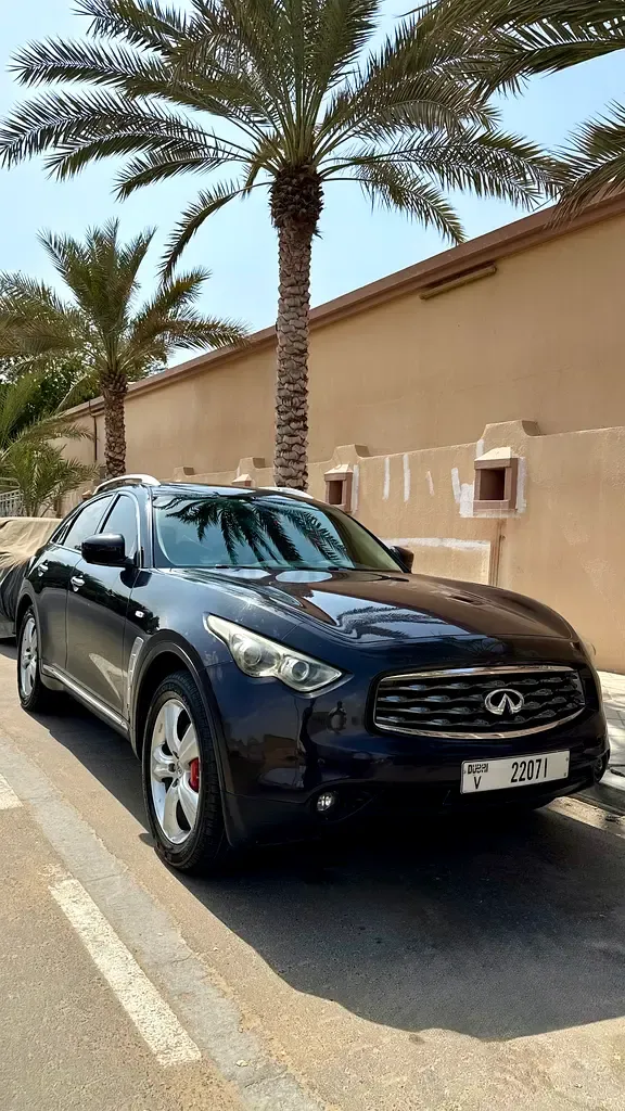 Infiniti FX45 2011